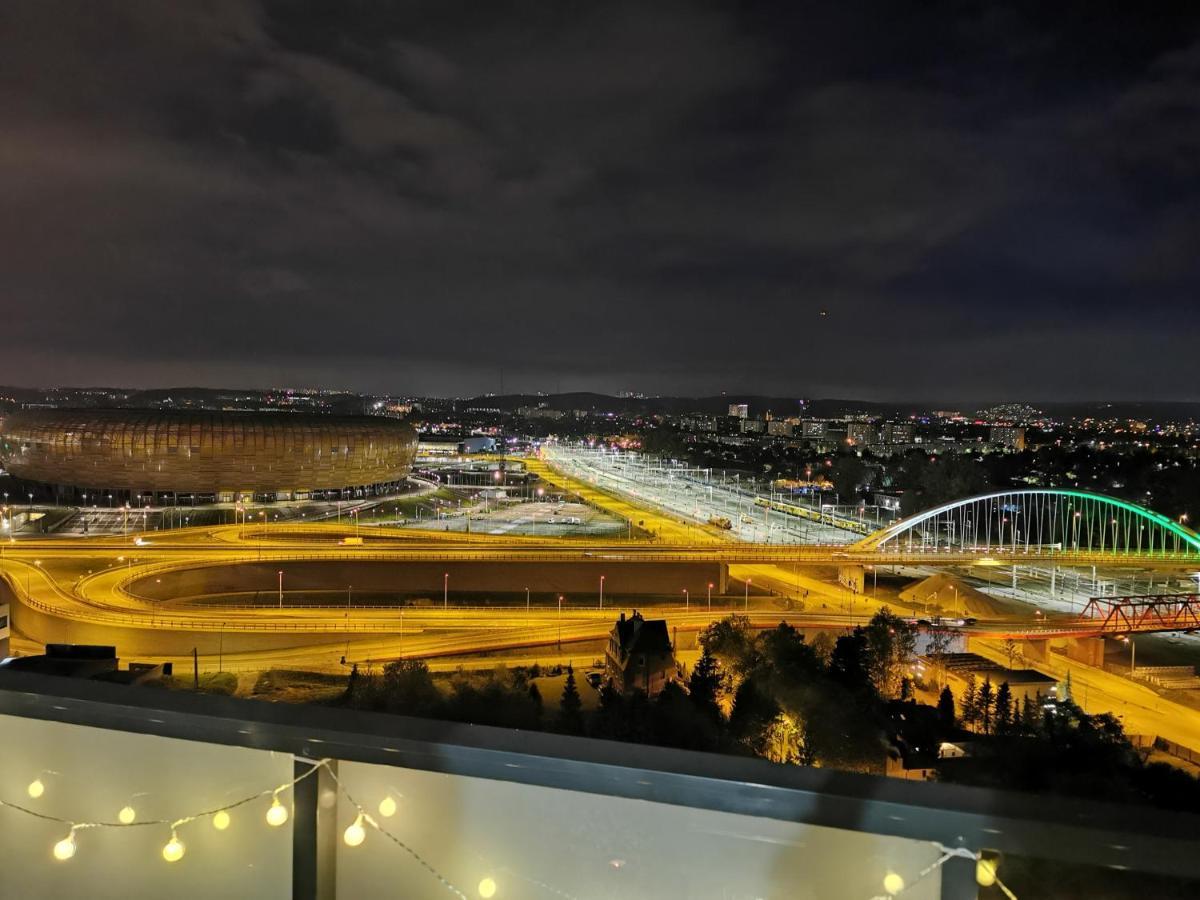 Apartament Przy Bursztynowym Stadionie グダニスク エクステリア 写真