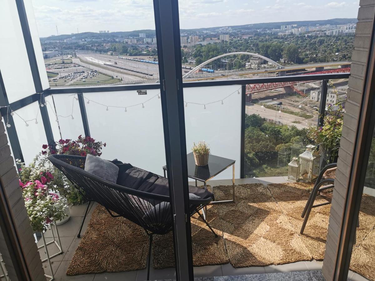 Apartament Przy Bursztynowym Stadionie グダニスク エクステリア 写真