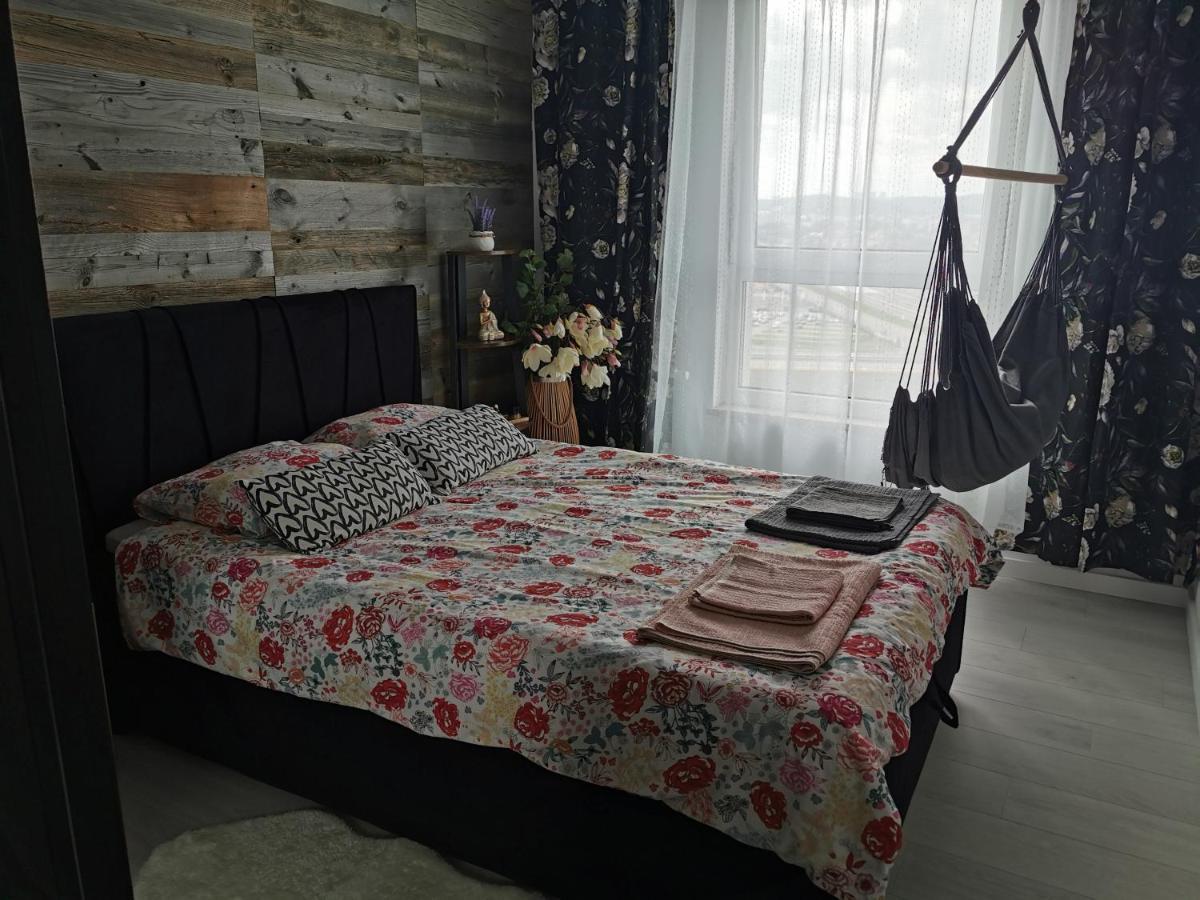 Apartament Przy Bursztynowym Stadionie グダニスク エクステリア 写真