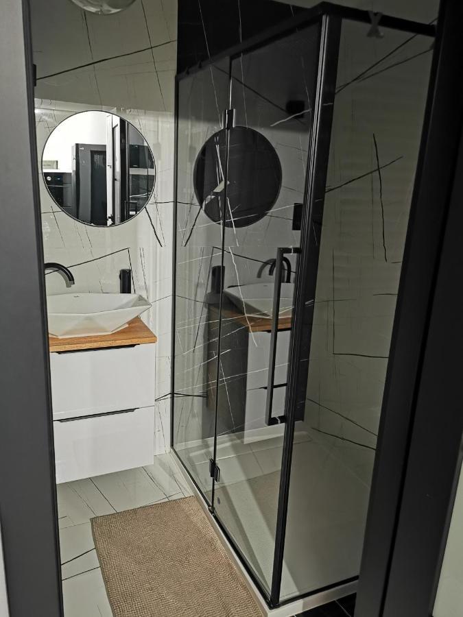 Apartament Przy Bursztynowym Stadionie グダニスク エクステリア 写真